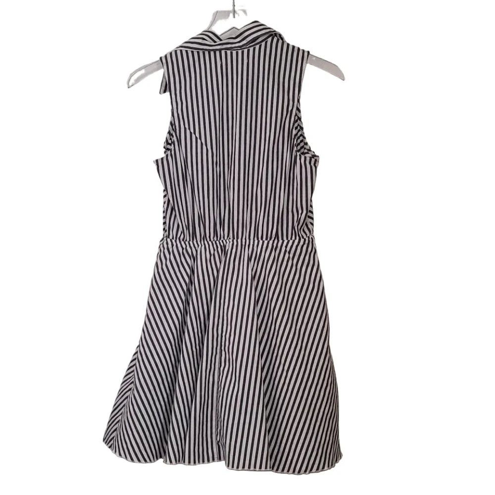 Bailey Blue Black and White Dress - Picture 3 of 4